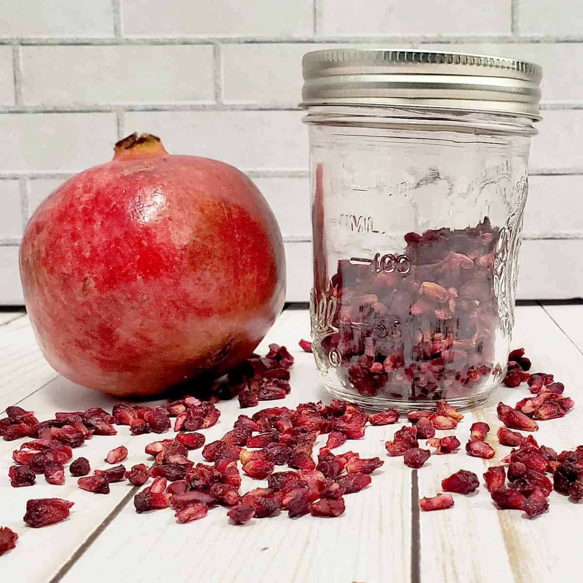 dehydrate-pomegranate-feat-1 Dried Pomegranate Fruit - Image 1